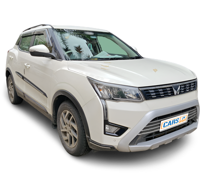 Mahindra XUV300-img